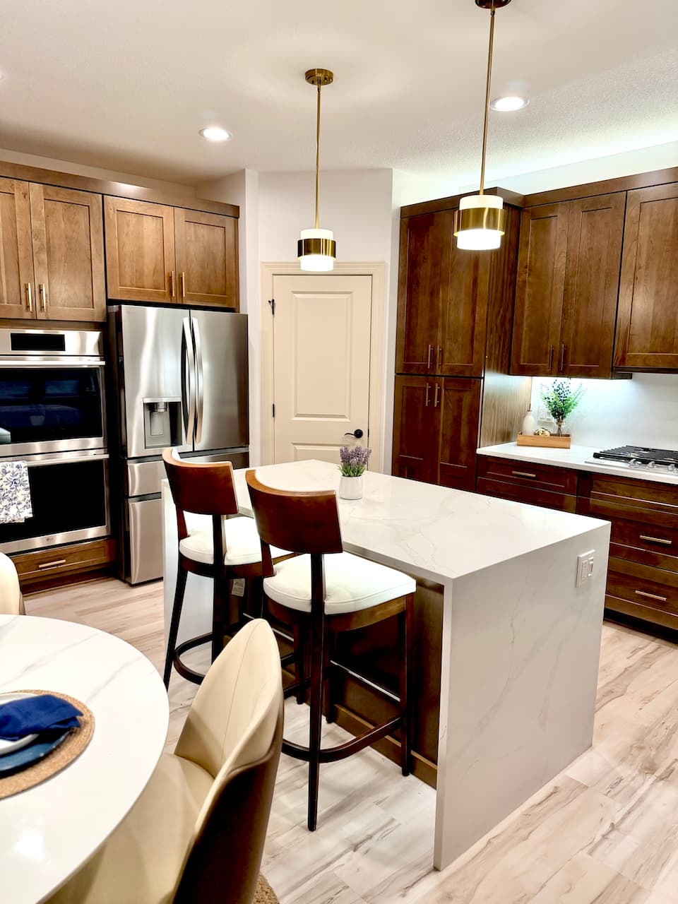 Elmwood Kitchen — Apple Valley