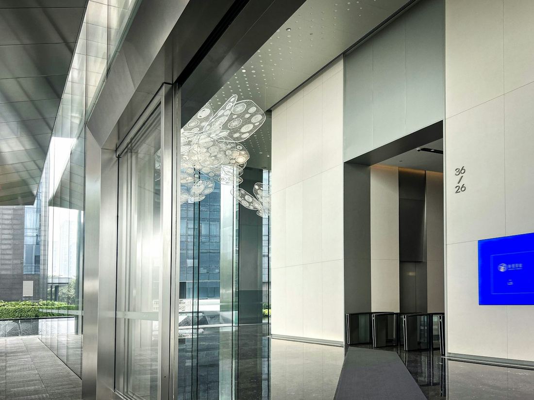 Dekton ultracompact surface installed in an outdoor-adjacent space
