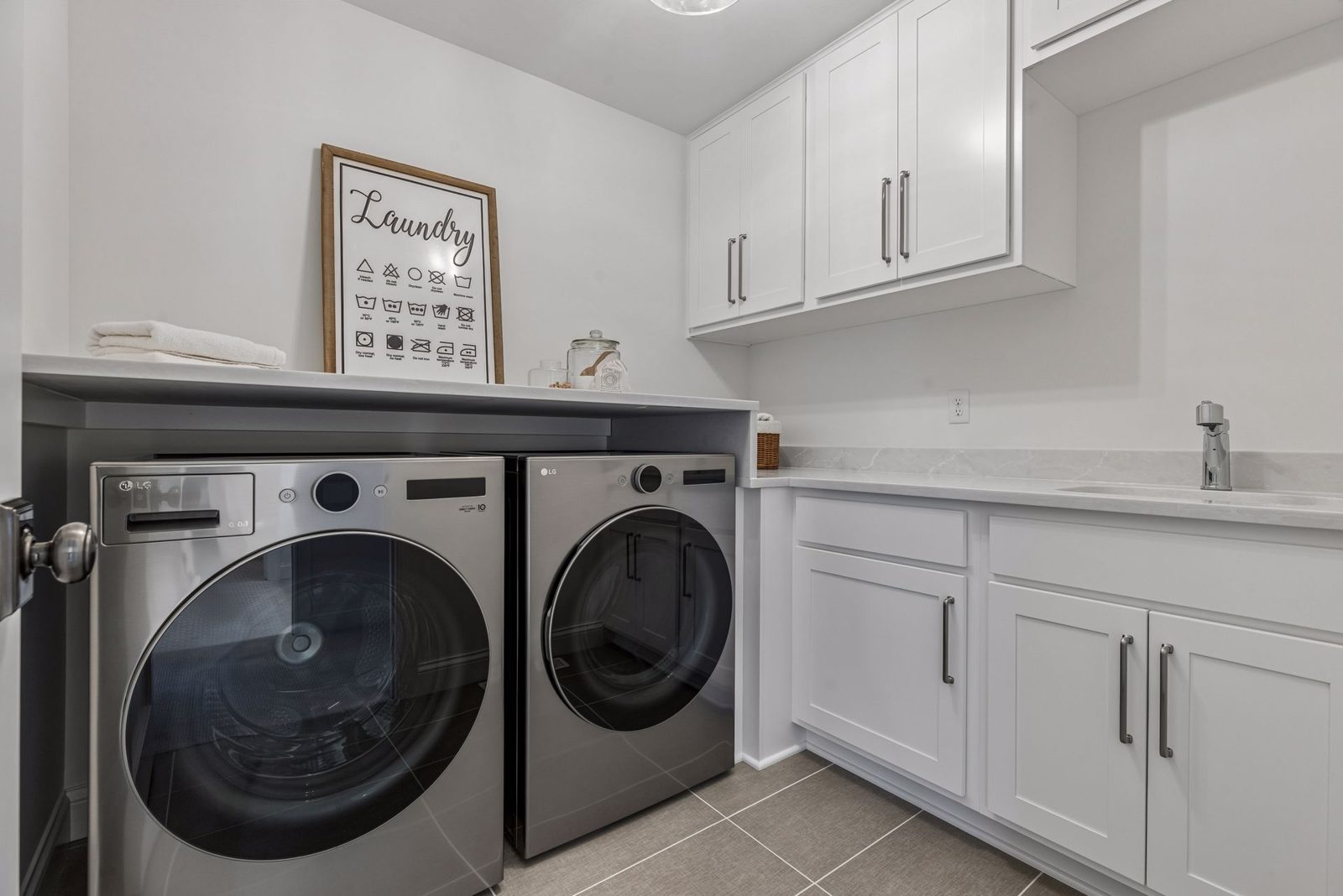 Ewing Elegance — Edina, MN